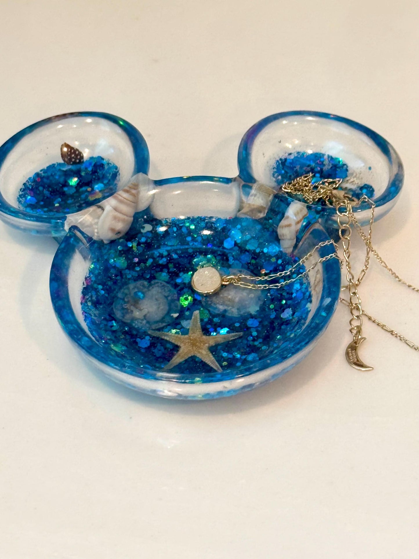 Ocean Dreams Mini Trinket Tray – Handmade Resin Jewelry Dish with Starfish & Shell Accents