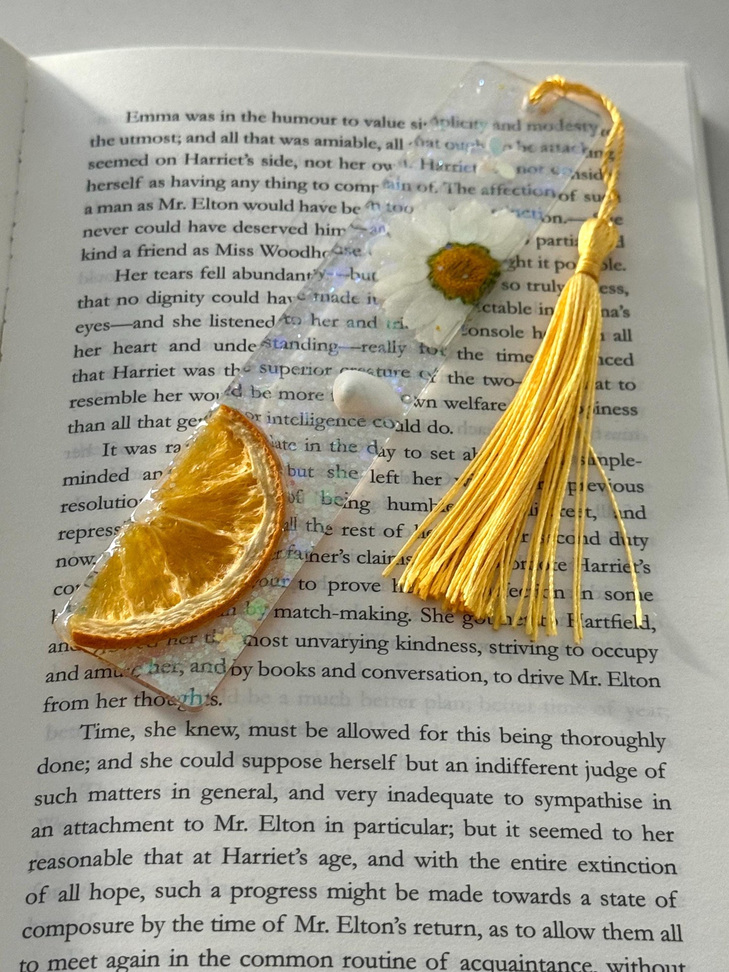 Citrus Pressed Daisy Resin Bookmark with Tassel, Dried Orange Slice in Aqua or Glitter Resin, Cute Summer Bookmark Gift for Book Lovers