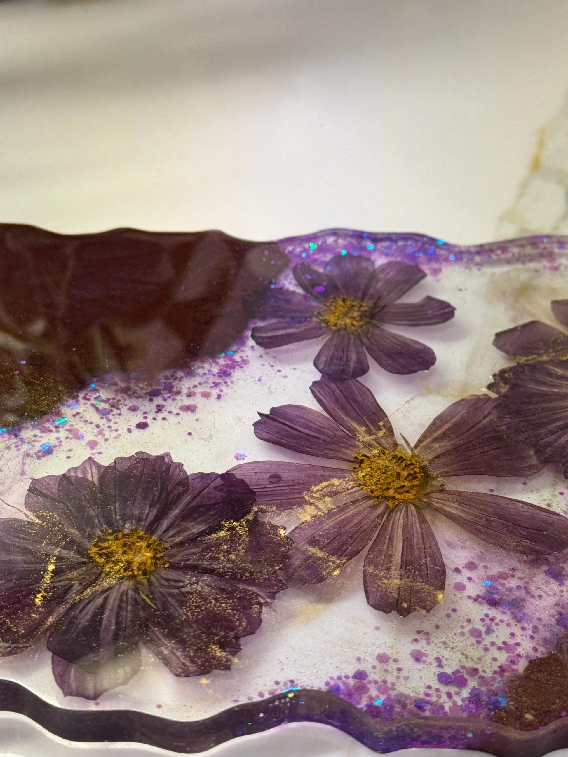 Elegant Resin Flower Tray with Matching Coasters – Purple and Gold Accents | Unique Mothers Day Gifts