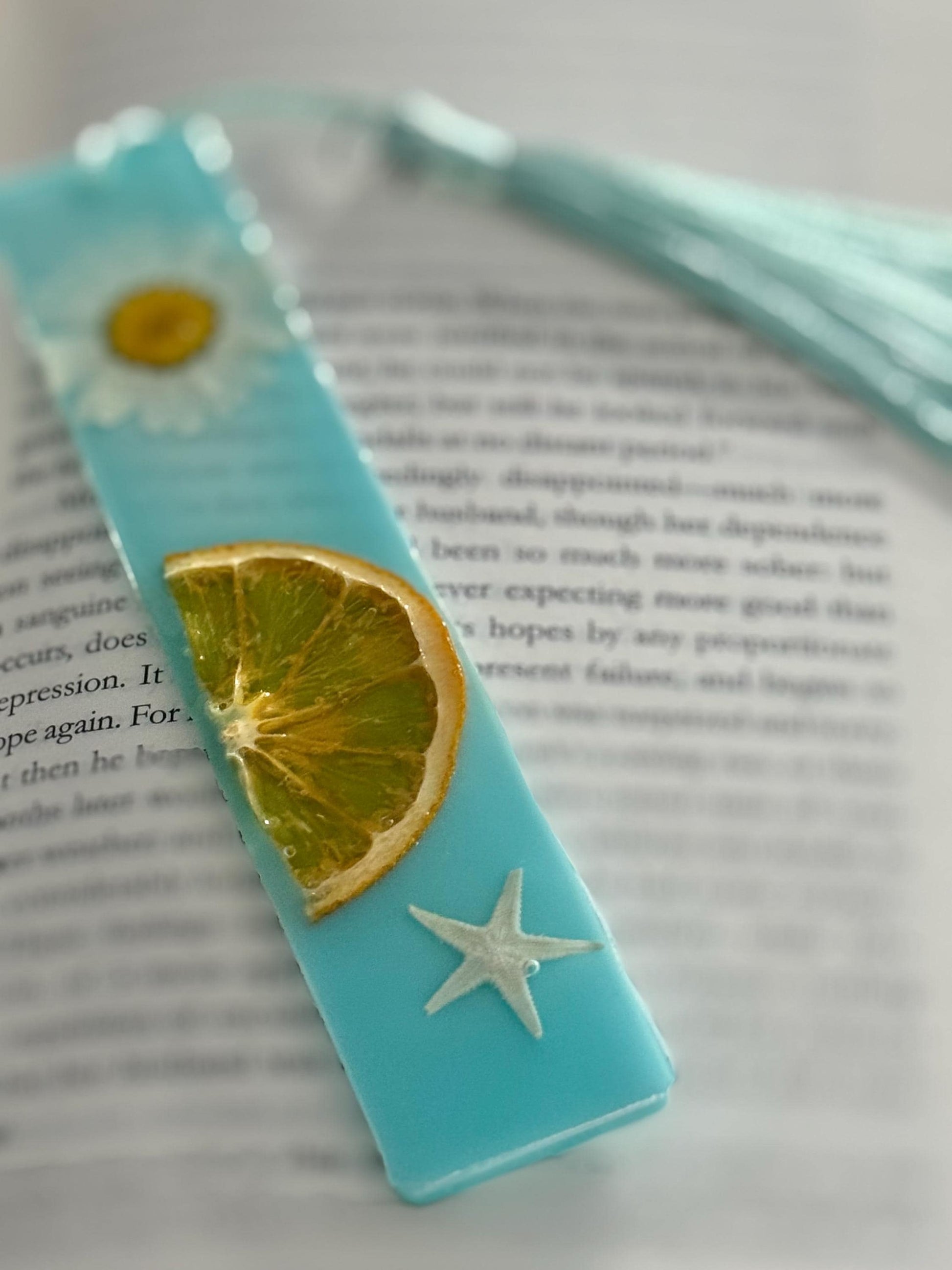 Citrus Pressed Daisy Resin Bookmark with Tassel, Dried Orange Slice in Aqua or Glitter Resin, Cute Summer Bookmark Gift for Book Lovers