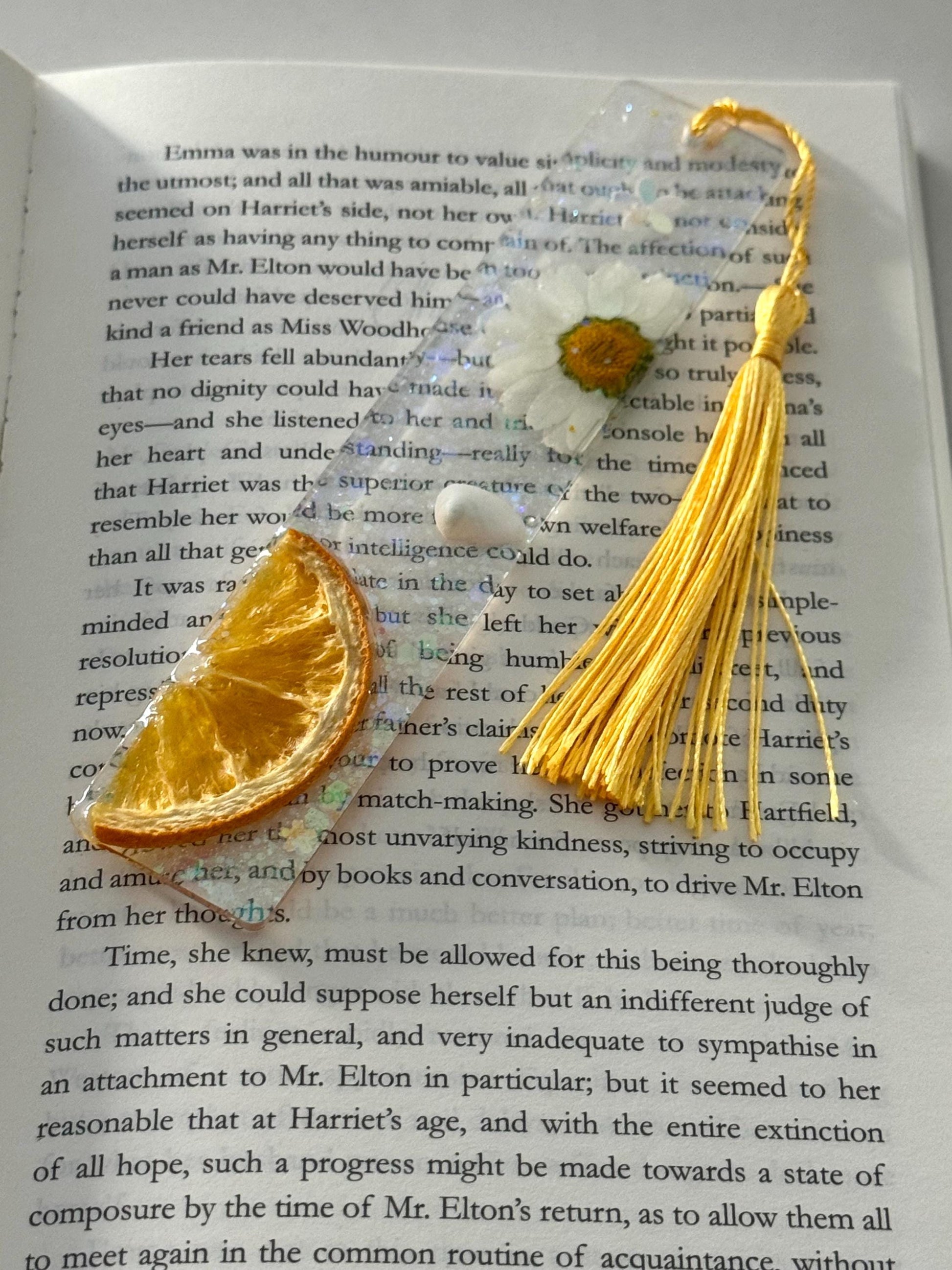 Citrus Pressed Daisy Resin Bookmark with Tassel, Dried Orange Slice in Aqua or Glitter Resin, Cute Summer Bookmark Gift for Book Lovers