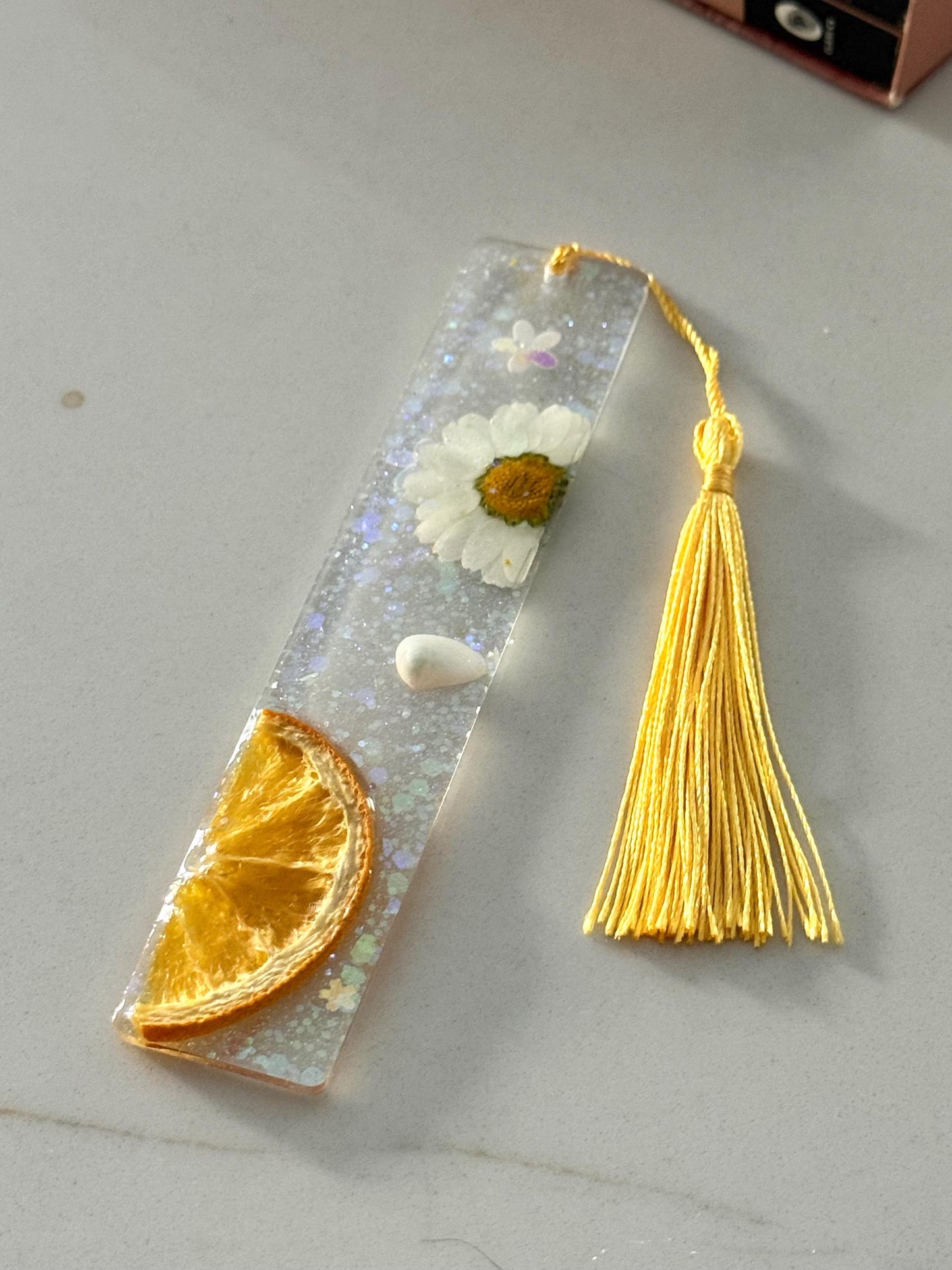 Citrus Pressed Daisy Resin Bookmark with Tassel, Dried Orange Slice in Aqua or Glitter Resin, Cute Summer Bookmark Gift for Book Lovers