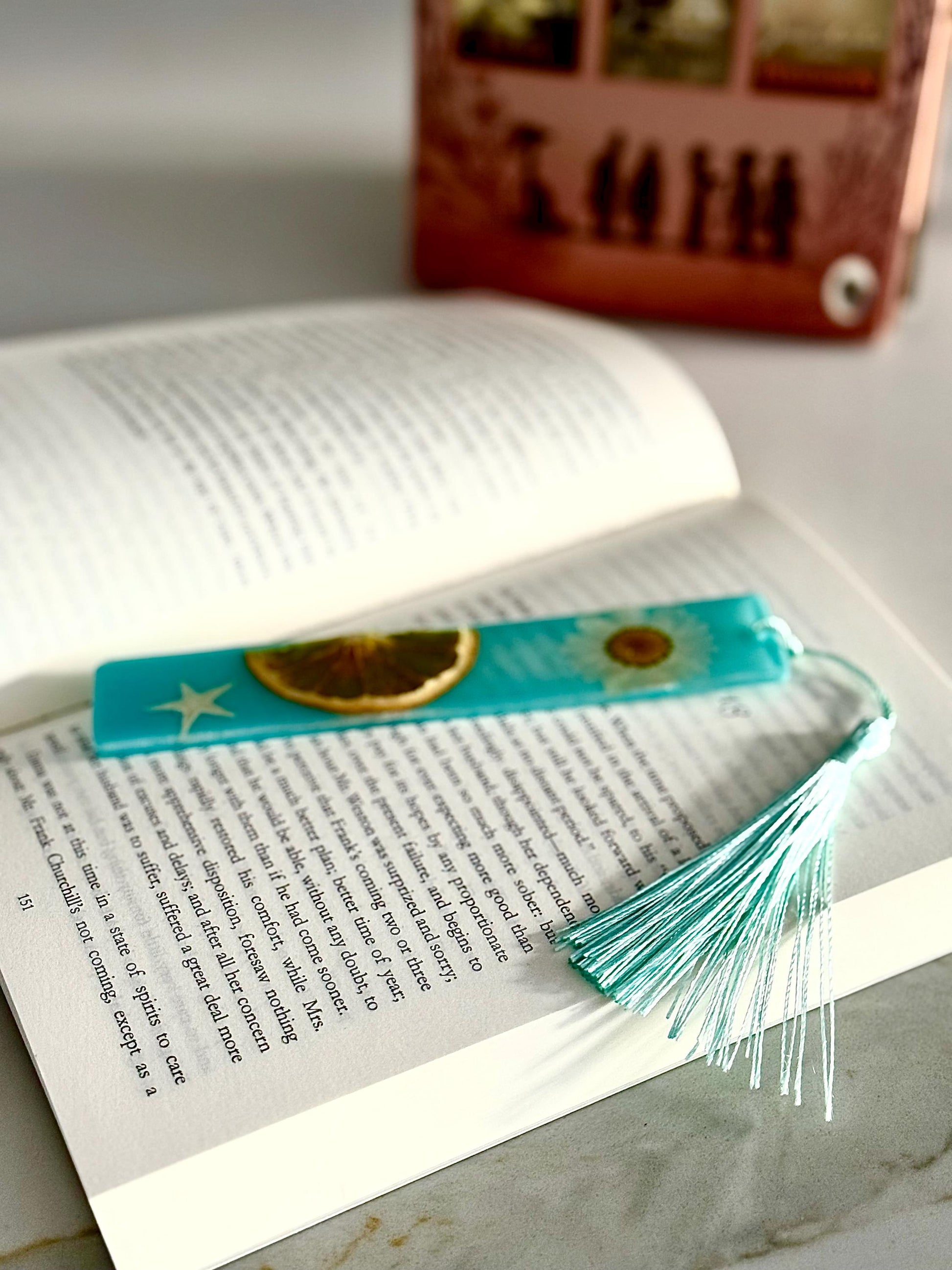 Citrus Pressed Daisy Resin Bookmark with Tassel, Dried Orange Slice in Aqua or Glitter Resin, Cute Summer Bookmark Gift for Book Lovers