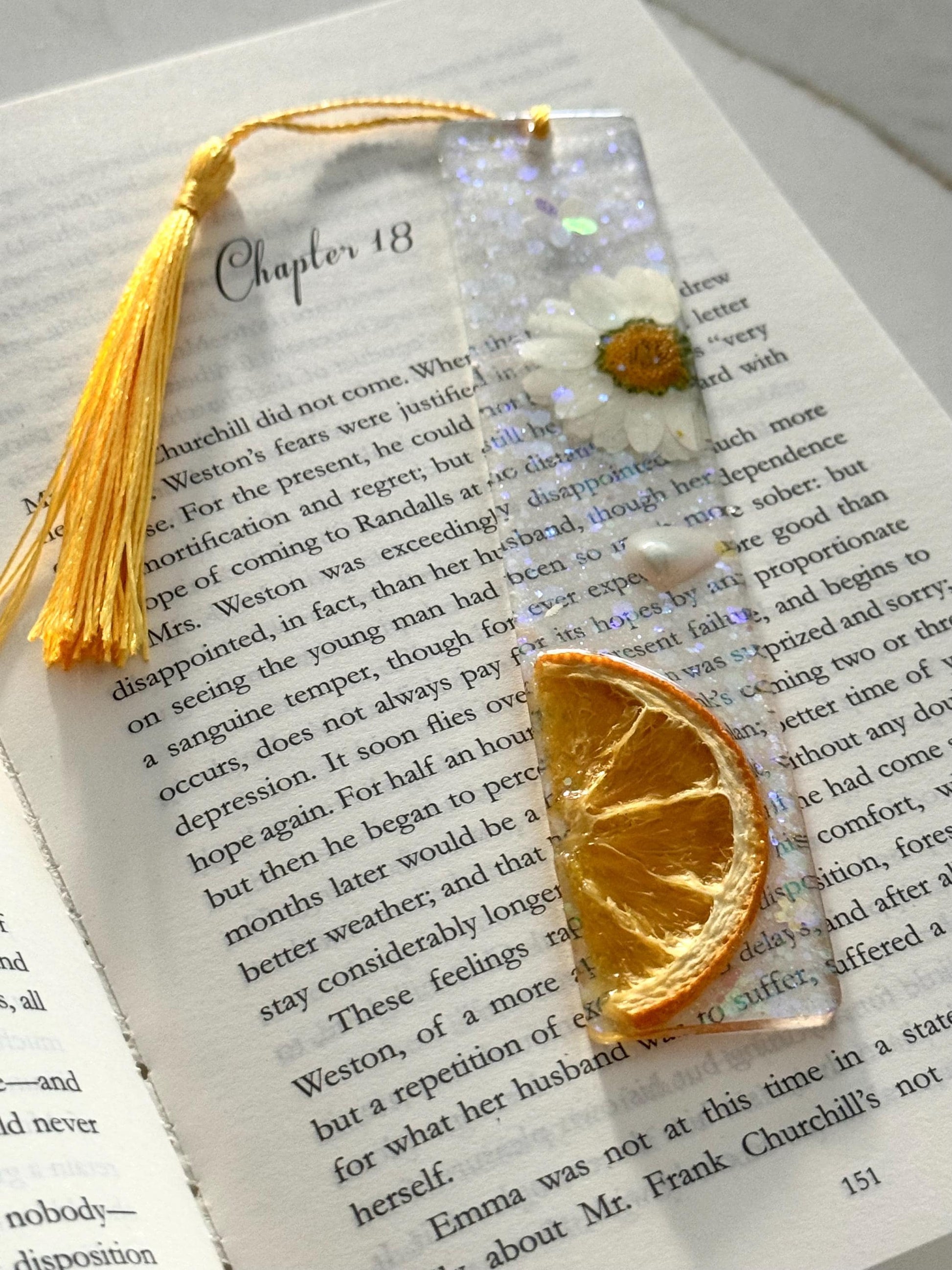 Citrus Pressed Daisy Resin Bookmark with Tassel, Dried Orange Slice in Aqua or Glitter Resin, Cute Summer Bookmark Gift for Book Lovers