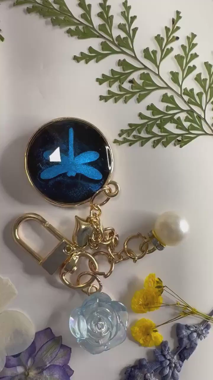 Handmade Dragonfly Resin Keychain – Unique Gifts | Resin Jewelry | Cute Accessory